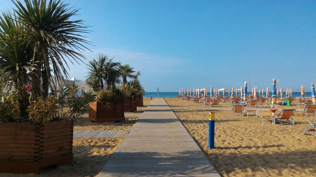 Appartamenti Narcisi Bibione Esterno foto